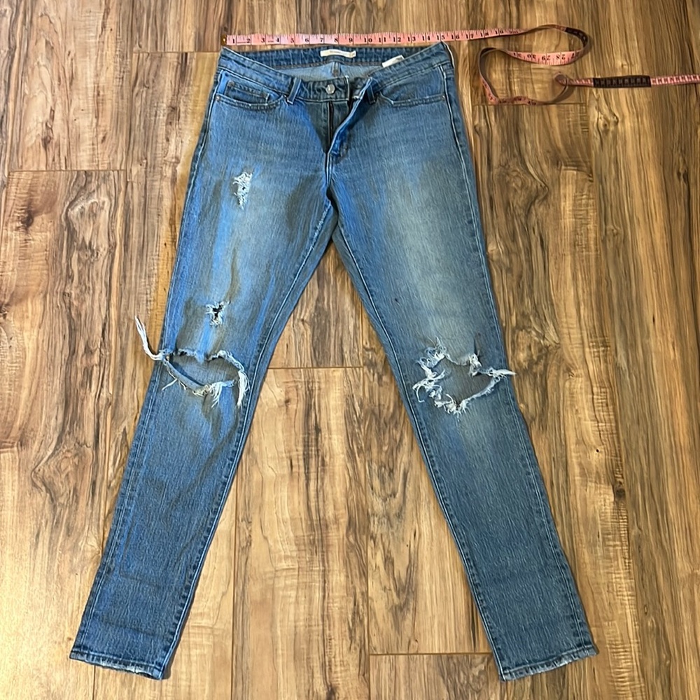Levi’s 711 skinny jeans